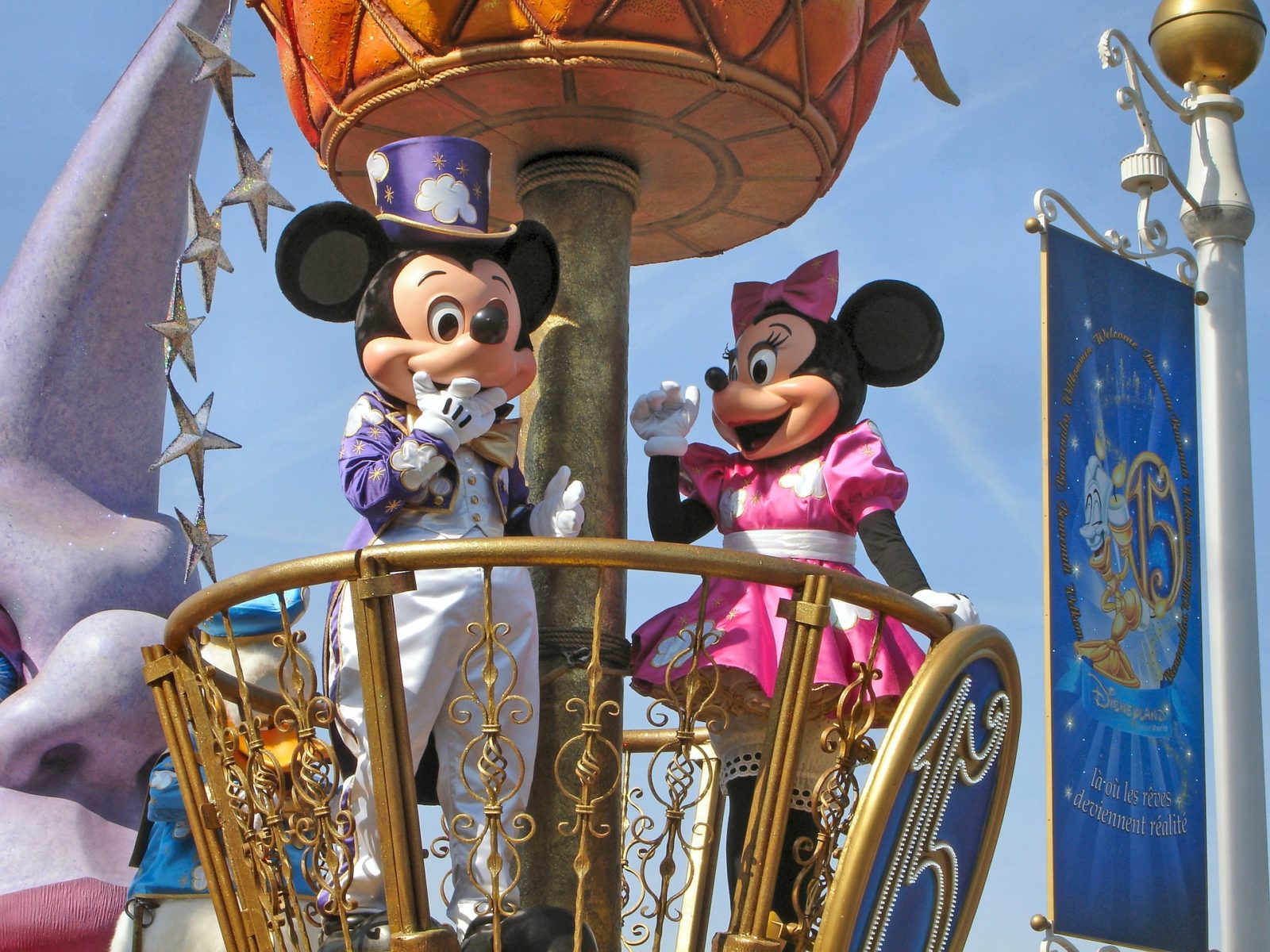 buon compleanno disneyland